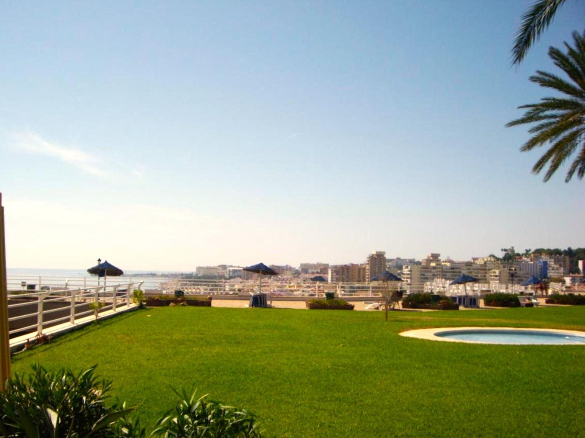 Santa Clara Modern & Exclusive Seafront Appartement *